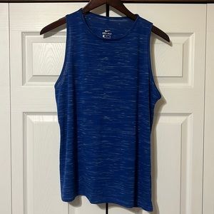 SALE! Women’s Nike Dr-Fit tank top in size XL.